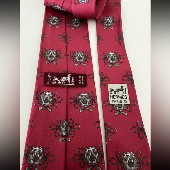 Hermès Silk Tie - drums on red background - authentic and vintage - Picture 3 of 4